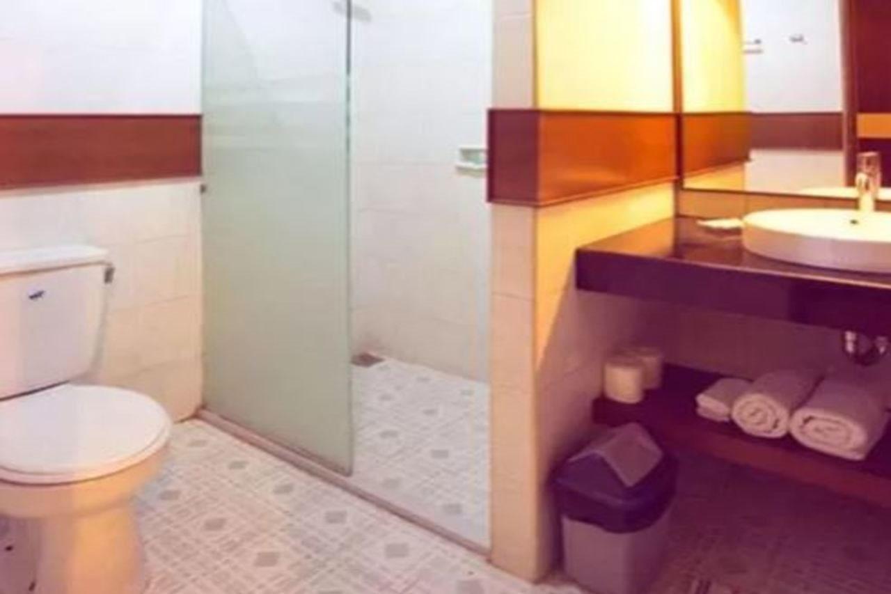 סמיניאק Villa Bunga Hotel מראה חיצוני תמונה