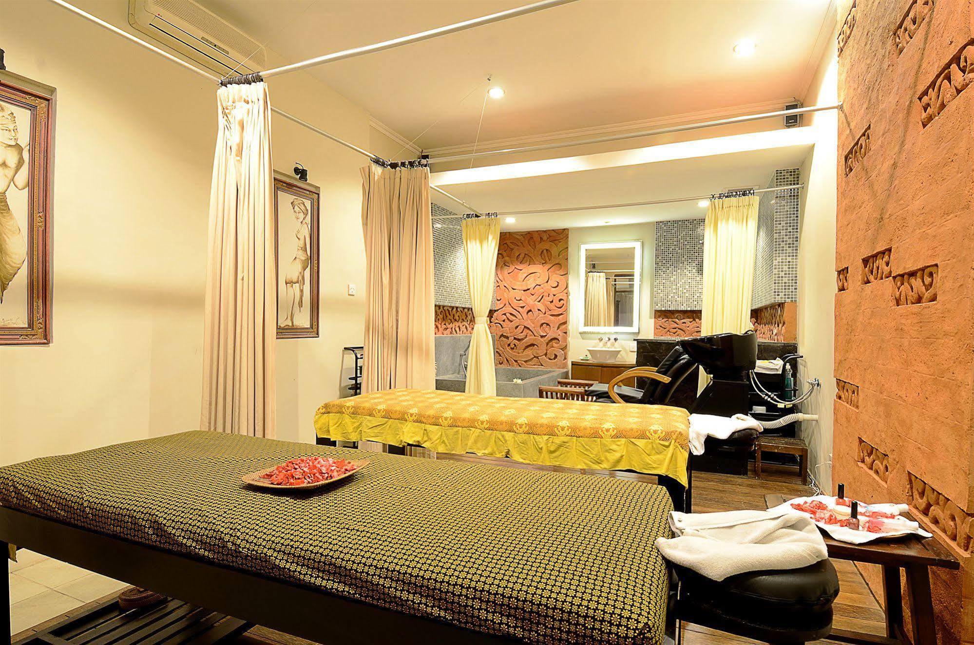 סמיניאק Villa Bunga Hotel מראה חיצוני תמונה