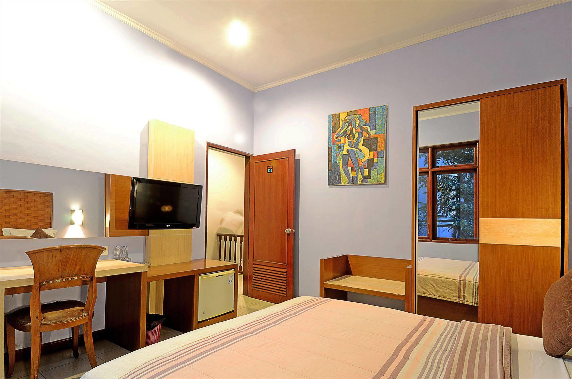 סמיניאק Villa Bunga Hotel מראה חיצוני תמונה