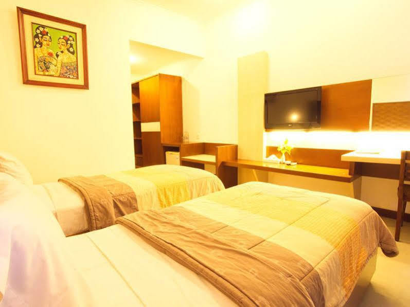 סמיניאק Villa Bunga Hotel מראה חיצוני תמונה